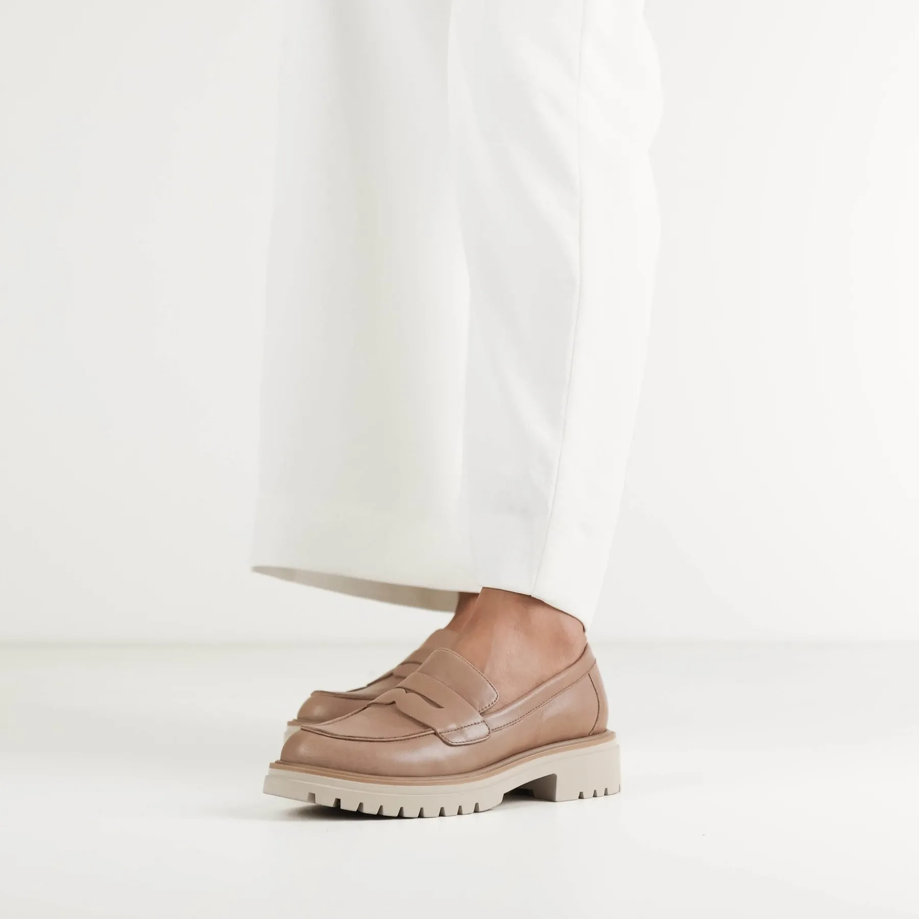 Hot EOS Footwear ANITA HEEL LOAFERS LEATHER