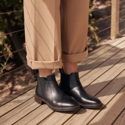 New EOS Footwear BLAIZ