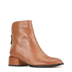 Discount EOS Footwear CAST LEATHER ANKLE BOOT