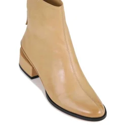 Discount EOS Footwear CAST LEATHER ANKLE BOOT