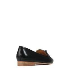 New EOS Footwear EVERLEE LEATHER POINTED LOAFERS