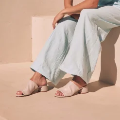 Best Sale EOS Footwear FIO LEATHER BLOCK HEEL SANDALS