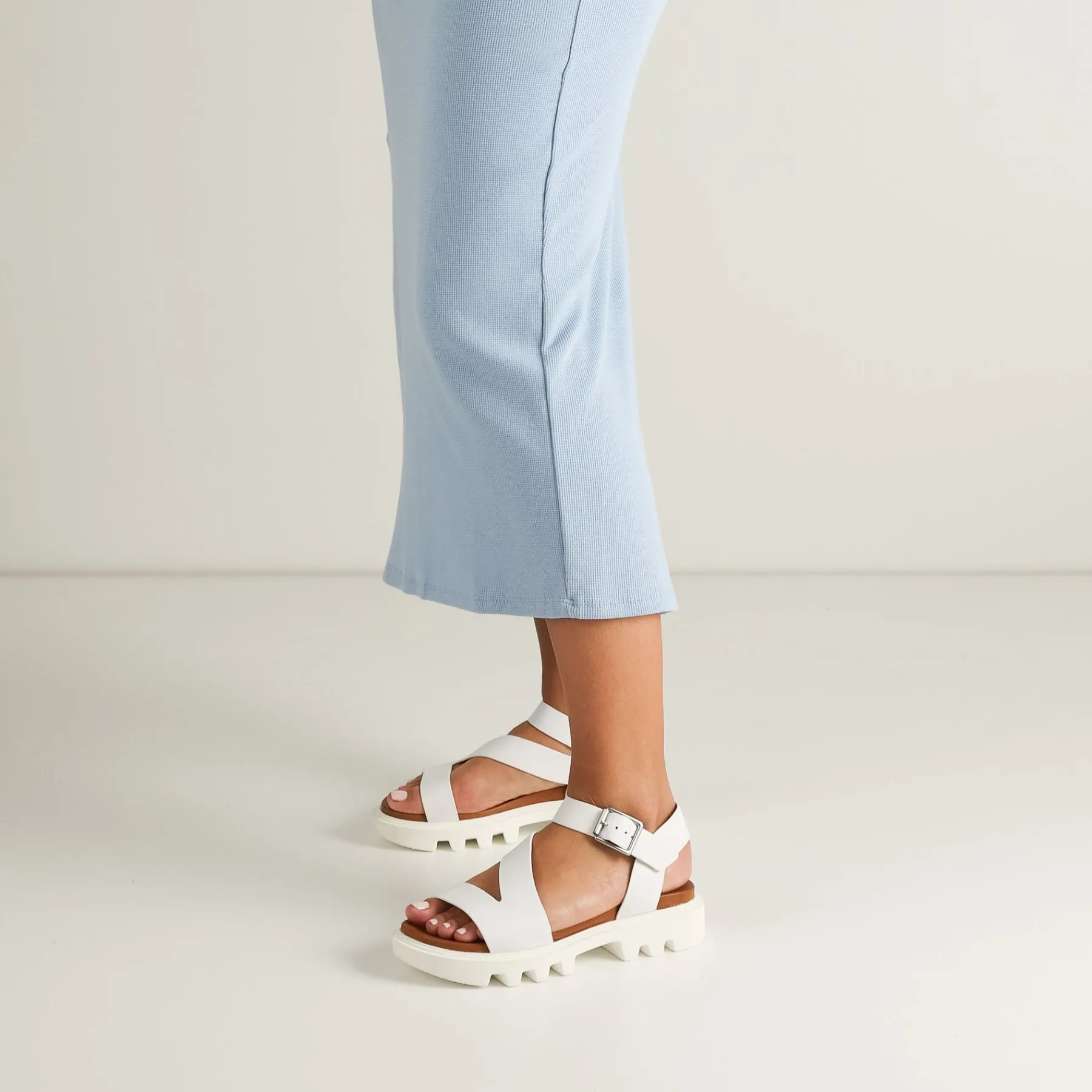 New EOS Footwear FLIGHER PLATFORM SANDALS LEATHER White