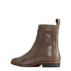 Shop EOS Footwear GAITES