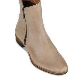 Shop EOS Footwear GAITES