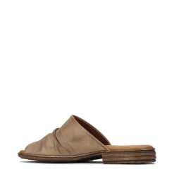 Flash Sale EOS Footwear ILO LEATHER SLIDE SANDALS