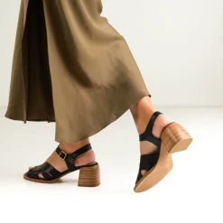 Store EOS Footwear ISA LOW HEEL SANDALS LEATHER