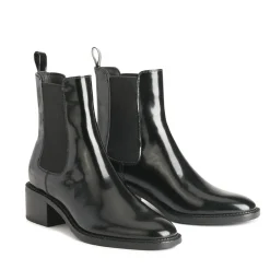 Store EOS Footwear KENIA