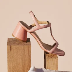 Fashion EOS Footwear PETRAS LEATHER HEEL ARCHIVE SANDAL