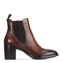 Store EOS Footwear SERIN