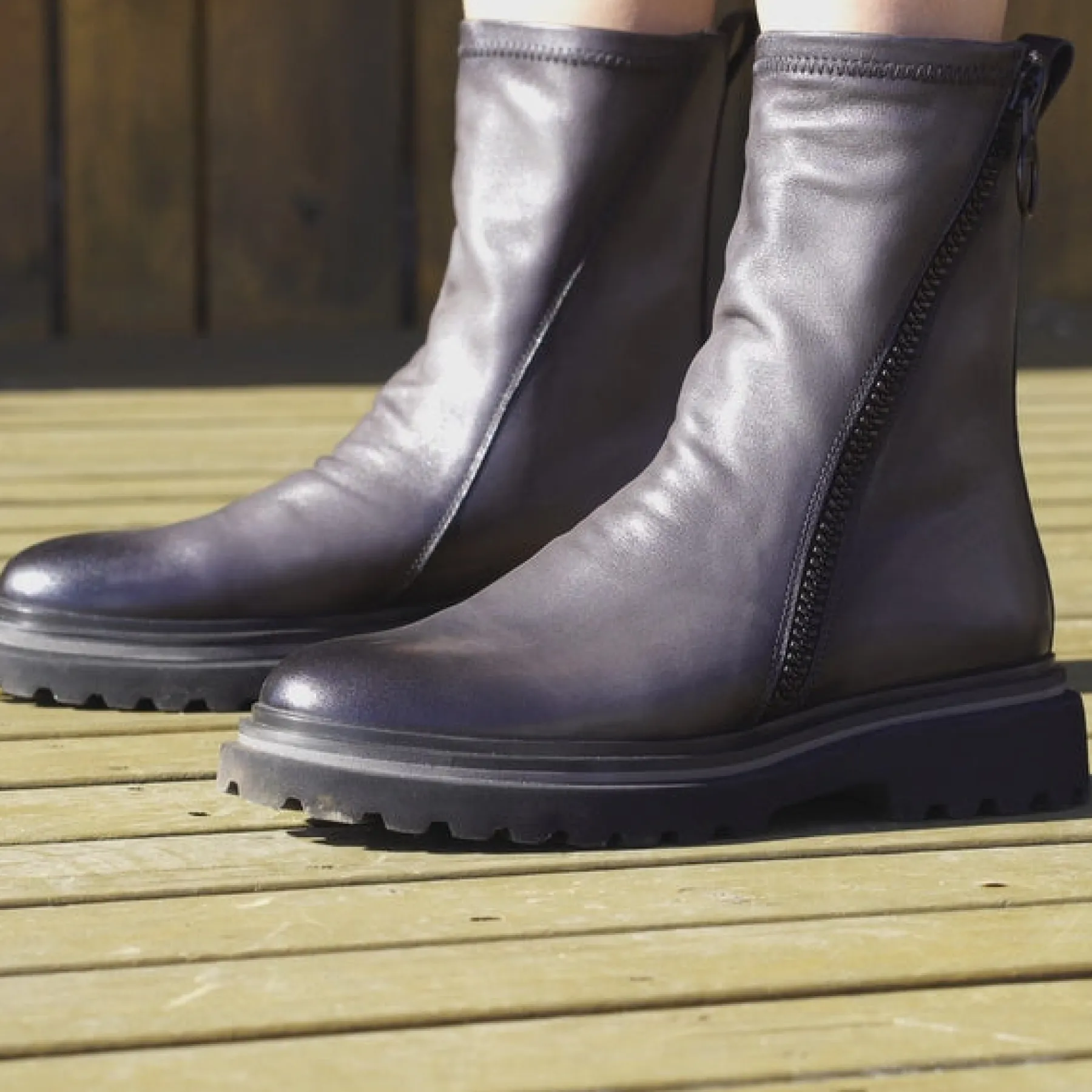 Best Sale EOS Footwear SKARLET