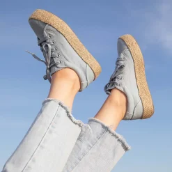 New EOS Footwear ULTRA CANVAS SNEAKERS